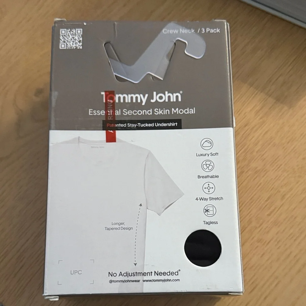 Tommy John Men's Essential Second Skin Modal Undershirt - Black and White  $60